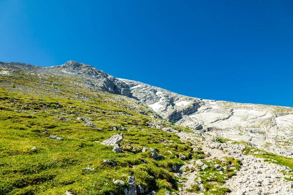 Güzel Berchtesgaden Alpleri 'nden geçerek Watzmann - Berchtesgaden - Bavyera - Almanya