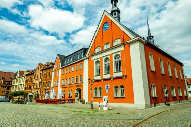 Kahla-Thüringen yakınlarındaki güzel Leuchtenburg 'a Saale Vadisi' nde yaz yürüyüşü turu.