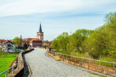 Vacha-Thüringen yakınlarındaki Werra Vadisi 'nde bisiklet gezisi.