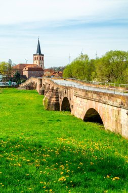 Vacha-Thüringen yakınlarındaki Werra Vadisi 'nde bisiklet gezisi.