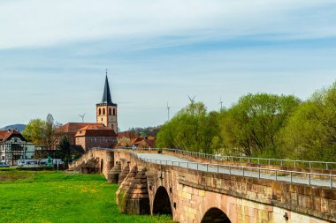 Vacha-Thüringen yakınlarındaki Werra Vadisi 'nde bisiklet gezisi.