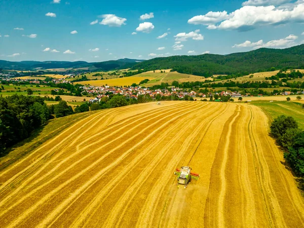 シュマルカルデン近郊の晩夏の穀物収穫 テューリンゲン州 ドイツ — ストック写真