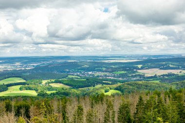 Ruhla - Thüringen - Almanya yakınlarındaki Thuringian Ormanı 'nda yaz yürüyüşü
