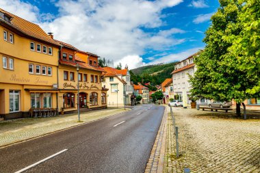 Ruhla - Thüringen - Almanya yakınlarındaki Thuringian Ormanı 'nda yaz yürüyüşü
