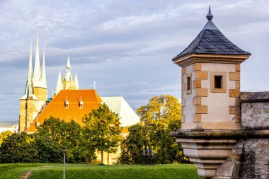 Thüringen 'in başkentinde yaz sonu yürüyüşü - Erfurt - Almanya