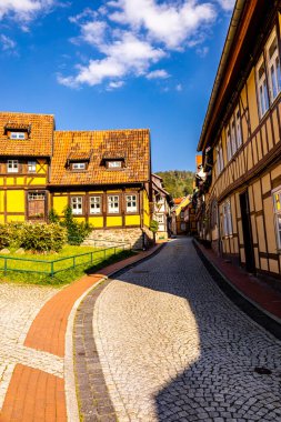 Almanya 'nın Saksonya-Anhalt şehrindeki güzel, yarı keresteli Stolberg kasabasında güney Harz bölgesini keşfediyor.