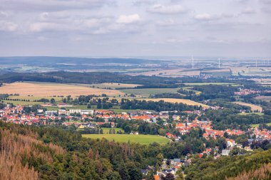 Bad Tabarz - Thüringen - Almanya yakınlarındaki Thuringian Ormanı 'nda yaz yürüyüşü