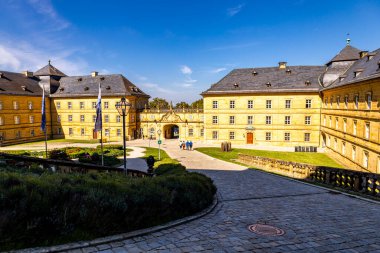 Bad Staffelstein - Bavyera - Almanya yakınlarındaki Yukarı Franconian kırsalında yaz yürüyüşü