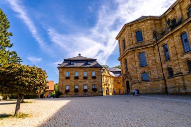 Bad Staffelstein - Bavyera - Almanya yakınlarındaki Yukarı Franconian kırsalında yaz yürüyüşü