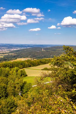 Bad Staffelstein - Bavyera - Almanya yakınlarındaki Yukarı Franconian kırsalında yaz yürüyüşü