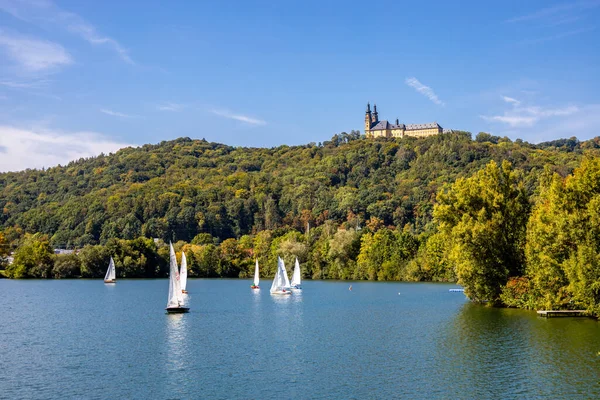 Bad Staffelstein - Bavyera - Almanya yakınlarındaki Yukarı Franconian kırsalında yaz yürüyüşü