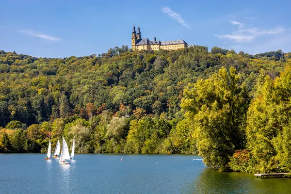 Bad Staffelstein - Bavyera - Almanya yakınlarındaki Yukarı Franconian kırsalında yaz yürüyüşü
