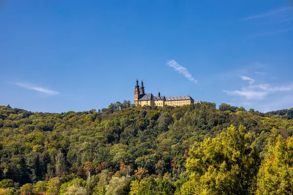 Bad Staffelstein - Bavyera - Almanya yakınlarındaki Yukarı Franconian kırsalında yaz yürüyüşü