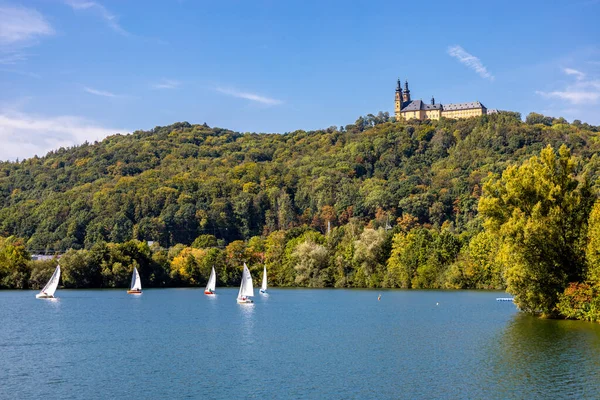 Bad Staffelstein - Bavyera - Almanya yakınlarındaki Yukarı Franconian kırsalında yaz yürüyüşü