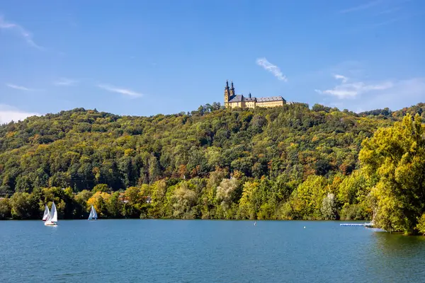 Bad Staffelstein - Bavyera - Almanya yakınlarındaki Yukarı Franconian kırsalında yaz yürüyüşü