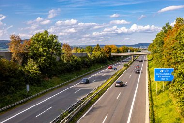 Bad Staffelstein - Bavyera - Almanya yakınlarındaki Yukarı Franconian kırsalında yaz yürüyüşü