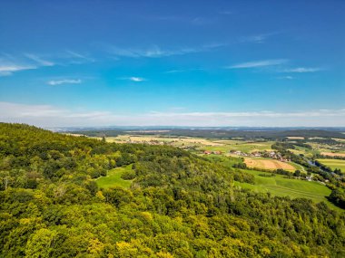Bad Staffelstein - Bavyera - Almanya yakınlarındaki Yukarı Franconian kırsalında yaz yürüyüşü