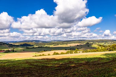 Thüringen 'in güneyinde Meiningen yakınlarındaki Hohe Geba civarında güzel bir yürüyüş.