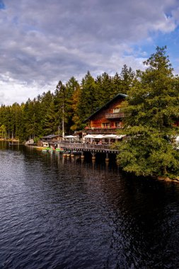 Bischofsgrn 'daki Fichtelgebirge' de güzel bir sonbahar yürüyüşü, Yukarı Franconia - Bavyera - Almanya