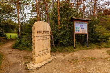 Jena - Thüringen yakınlarındaki Saale-Horizontale boyunca güzel bir sonbahar yürüyüşü.