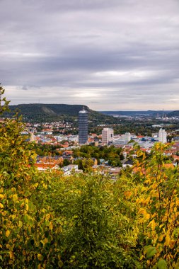 Jena - Thüringen yakınlarındaki Saale-Horizontale boyunca güzel bir sonbahar yürüyüşü.