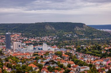 Jena - Thüringen yakınlarındaki Saale-Horizontale boyunca güzel bir sonbahar yürüyüşü.