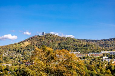 Thüringen Ormanı 'nda Oberhof ve Suhl üzerinden Almanya üzerinden sonbahar bisiklet turu