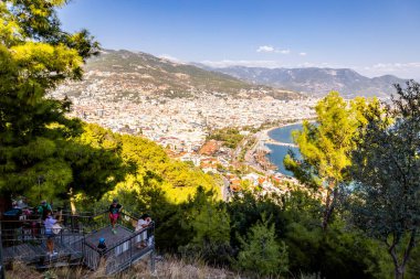 Alanya kentini, Türkiye Rivera 'daki heybetli şatosuyla keşfediyor - Türkiye