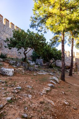Alanya kentini, Türkiye Rivera 'daki heybetli şatosuyla keşfediyor - Türkiye