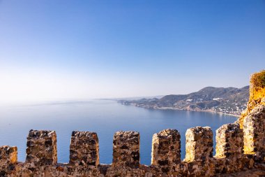 Alanya kentini, Türkiye Rivera 'daki heybetli şatosuyla keşfediyor - Türkiye