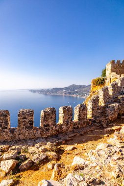 Alanya kentini, Türkiye Rivera 'daki heybetli şatosuyla keşfediyor - Türkiye