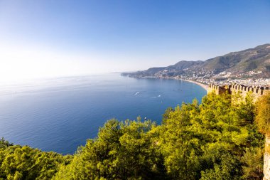 Alanya kentini, Türkiye Rivera 'daki heybetli şatosuyla keşfediyor - Türkiye