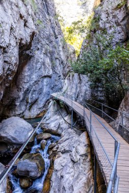 Türkiye 'nin iç kesimlerindeki Alanya yakınlarındaki Sapadere Vadisi' ne keşif gezisi