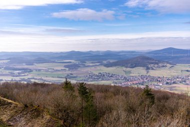 Vacha-Thüringen yakınlarındaki eşsiz Werra Vadisi 'nde bahar yürüyüşü.