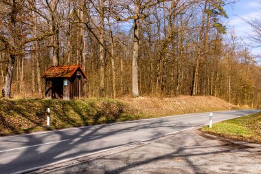 Hildburghausen - Thüringen - Almanya 'nın güzel Heldburger Diyarı' nda harika bir bahar yürüyüşü.