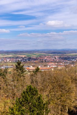 Hildburghausen - Thüringen - Almanya 'nın güzel Heldburger Diyarı' nda harika bir bahar yürüyüşü.