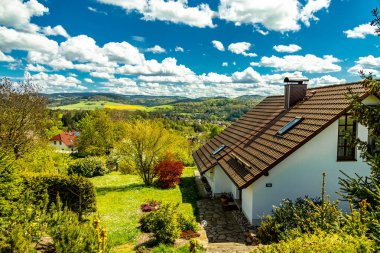 Sabahın erken saatlerinde Schmalkalden kasabasında güzel manzarası Thüringen - Almanya