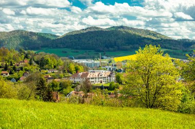 Sabahın erken saatlerinde Schmalkalden kasabasında güzel manzarası Thüringen - Almanya