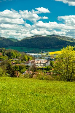 Sabahın erken saatlerinde Schmalkalden kasabasında güzel manzarası Thüringen - Almanya