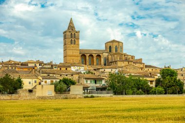 İspanya 'nın güzel ve güneşli Mallorca adasında iç kesimlere yolculuk