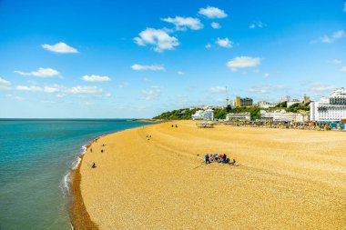 İngiltere 'ye hoş geldiniz. Güzel liman kasabası Folkestone' u gezmek için ilk gezi - Kent - İngiltere