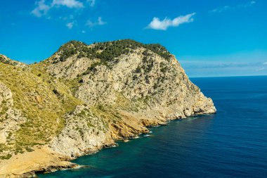 Güzel Balearic Adası Mallorca 'daki en önemli noktaya giden yolda - Kaptan de Formentor -