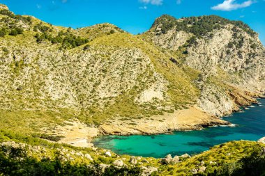 Güzel Balearic Adası Mallorca 'daki en önemli noktaya giden yolda - Kaptan de Formentor -