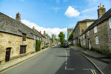Güzel Dorset kırsalından Corfe Kalesi 'ne ve Swanage Demiryolu' na seyahat ediyoruz.