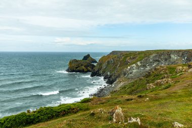 İngiltere anakarasının en güney noktasına doğru dairesel bir yürüyüş - Güzel Cornwall 'daki Kertenkele Noktası - Helston - İngiltere