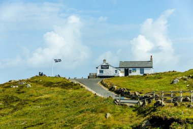 İngiltere 'nin en batıdaki noktasını keşfeden Lands End Penzance - Cornwall - İngiltere