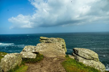 İngiltere 'nin en batıdaki noktasını keşfeden Lands End Penzance - Cornwall - İngiltere