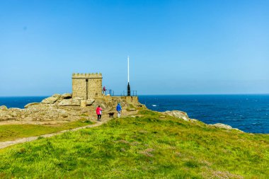 İngiltere 'nin en batıdaki noktasını keşfeden Lands End Penzance - Cornwall - İngiltere