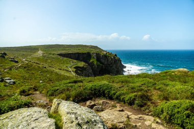 İngiltere 'nin en batıdaki noktasını keşfeden Lands End Penzance - Cornwall - İngiltere