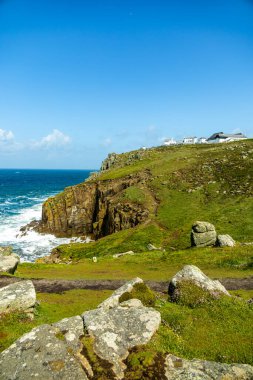 İngiltere 'nin en batıdaki noktasını keşfeden Lands End Penzance - Cornwall - İngiltere